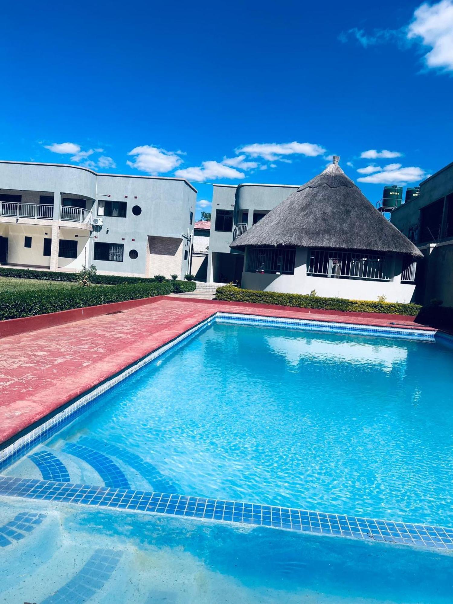 Kasbek Lodge And Tours 卢萨卡 外观 照片